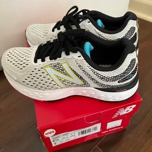 New Balance Womens Running Shoes 6.5 Wide